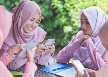 برطانوی ہیڈ ٹیچر نے پیغمبر اسلامؐ کےخاکہ پر معذرت کی