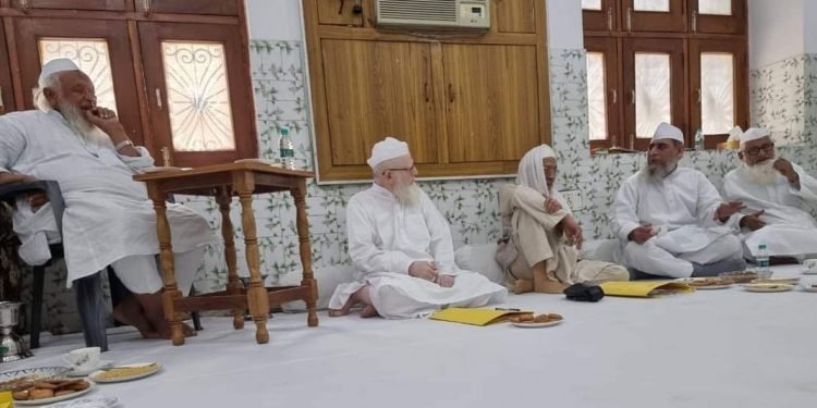 دارالعلوم وقف سے اختلاف ختم کرنے کی طرف قدم ،دارالعلوم دیوبند نے 6 رکنی رابطہ کمیٹی تشکیل دی