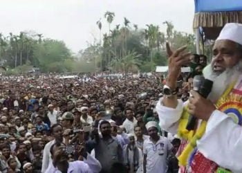 کون ہیں بدر الدین اجمل جن سے کانگریس اور بی جے پی دونوں ڈرتے ہیں