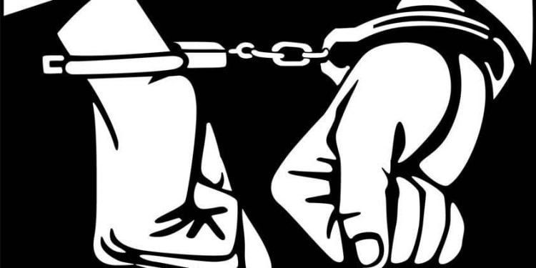 ڈھابہ والے نے پولیس اہلکاروں سے مانگ لیا تھا پیسہ، ٹھونک دیئے درجن بھر مقدمات