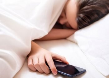 خبردار!موبائل فون کینسر پیدا کرتا ہے؟