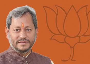 اتراکھنڈکے سی ایم کا نیا شگوفہ، کہا:’ امریکہ نے ہمیں 200 سال تک غلام بنا کر رکھا