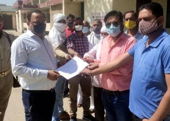 مسجد کے مرمتی کام میں بجرنگ دل نے ڈالا رخنہ