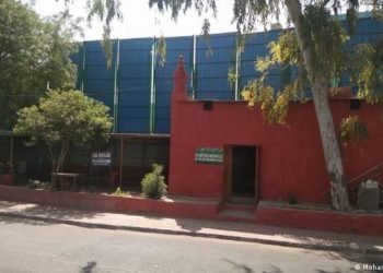 کیا دہلی کی تاریخی لال مسجد بھی نہیں بچا پائیں گے؟