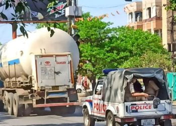 شدید قلت کے درمیان لکھنؤ سے آکسیجن ٹینکر غائب!