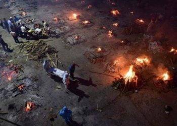 آگرہ میں ہاہاکار!شمشان گھاٹوں میں تین دن کی ویٹنگ