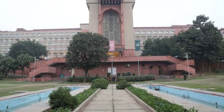 عام آدمی دربدر-ججوں کا اشوکاہوٹل میں کووڈ اسپتال