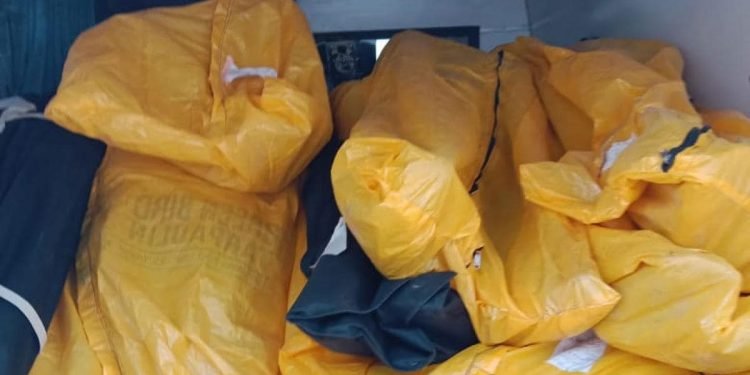 دردناک منظر!ایمبولینس میں 22 کورونا مریضوں کی لاشیں