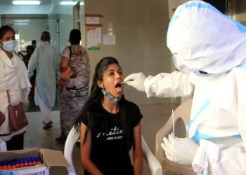 اترپردیش میں کورونا بے قابو ، پابندیوں میں اضافے کا امکان