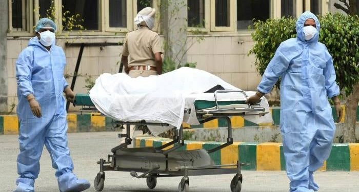 کورونا کی دوسری لہر : ریکارڈ 3,86,452 نئے کیسزاور 3498 ہلاکتیں