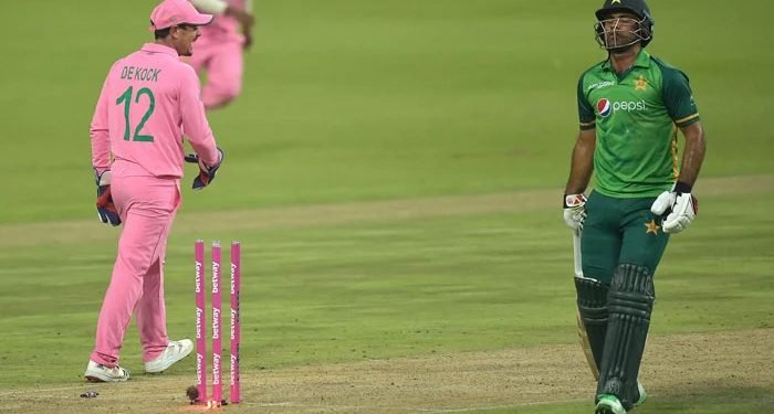 نیا ریکارڈقائم : فخر زمان معصوم یا ڈی کوک چالاک؟ سوشل میڈیا پر بحث