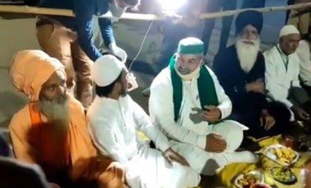 میڈیا کو پسند نہیں آئی کسانوں کی افطار پارٹی،یاد آیا کووڈ