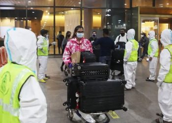 یواے ای نے بھارت سے آنے والی تمام پروازیں معطل کردیں