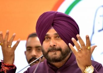 سدھو کانگریس سے بیزار ، کیجریوال کادامن تھامیں گے!