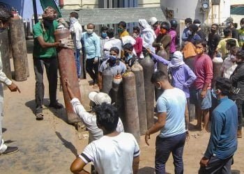 یوپی میں ہاہاکار،آکسیجن-بیڈ کی ماراماری،لوگوں کا پھوٹا غصہ