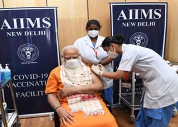 وزیر اعظم مودی نے کووڈ ویکسین کی دوسری خوراک کا ٹیکہ لگوایا