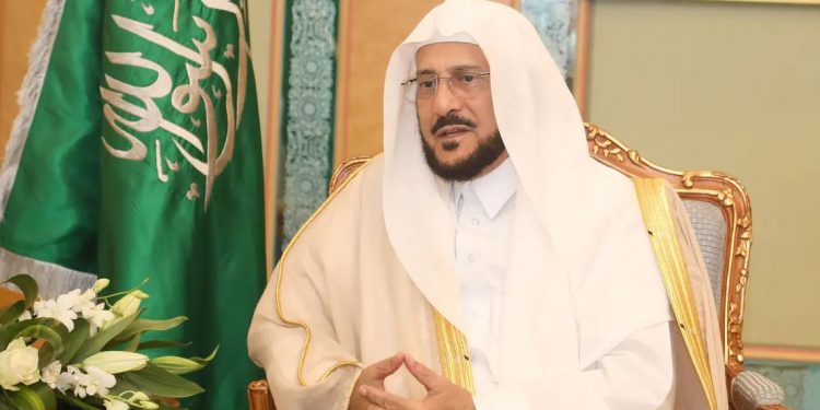کورونا کے حوالے سے احتیاطی اقدامات پر عمل شرعاً واجب: سعودی وزیرِ اسلامی امور