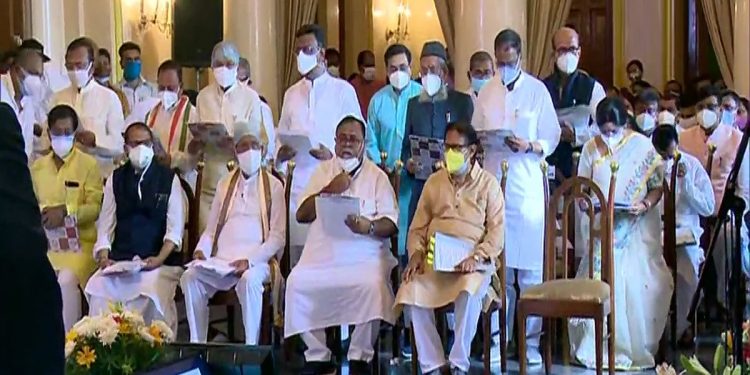 ممتا کی 43رکنی کابینہ میں 7مسلم چہرے