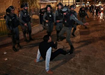 مسجد اقصیٰ میں فلسطینی نمازیوں پر گولیوں کی بارش، امریکہ کا اظہارتشویش