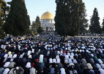 مسجد الاقصیٰ : نماز عید کے اجتماع میں ہزاروں فلسطینیوں کی شرکت