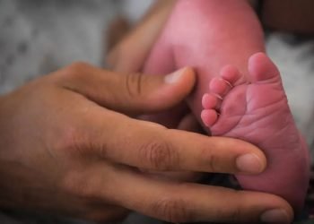 قدرت کا کرشمہ: خاتون کے ہاں 9 جڑواں بچوں کی پیدائش