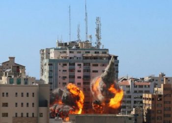 نہتے فلسطینیوں پر اسرائیلی فوج کی فائرنگ، متعدد شہید،سیکڑوں زخمی