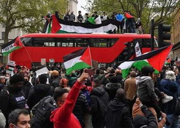 جب لندن کی فضا اللہ اکبر کے نعروں سے گونج اٹھی