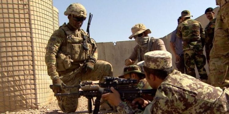 امریکی اور نیٹو افواج کا افغانستان سے واپسی کا آغاز