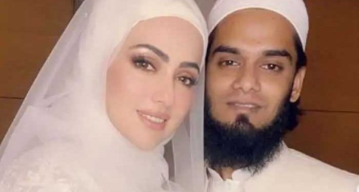 سابقہ اداکارہ ثناء خان کے شوہر کی طبیعت ناساز