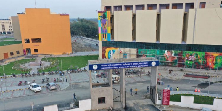 سیمانچل کا 800کروڑ سے بنا کووڈ اسپتال بے حال