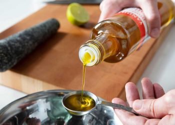 ’سب کا وکاس‘سر سوں کا تیل دوسو کے پار