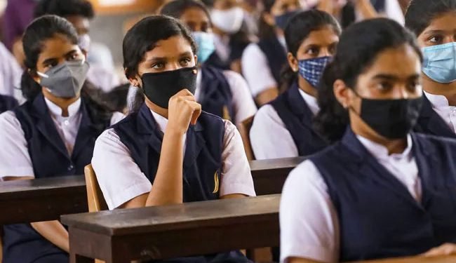 کورونا کااثر: مئی میں طے شدہ تمام آف لائن امتحانات ملتوی