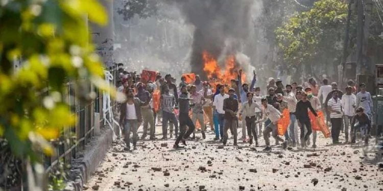 دہلی فساد کی غیر ذمہ دارانہ تفتیش،اے سی پی کو انسپکٹر بنادیا گیا