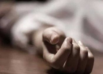 باپ کی لاش کے ساتھ تین دن تک بھوکے رہے معصوم