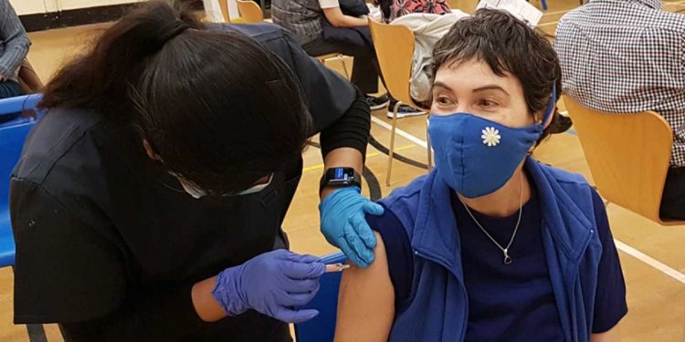 امریکہ میں ویکسین لے چکے نوجوانوں کو دل کی بیماریاں لاحق