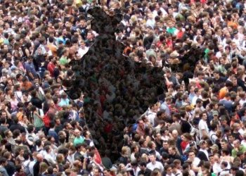 ماہر معاشیات کی وارننگ،آبادی بڑھاؤ ورنہ بھارت مصیبت میں پھنس جائے گا