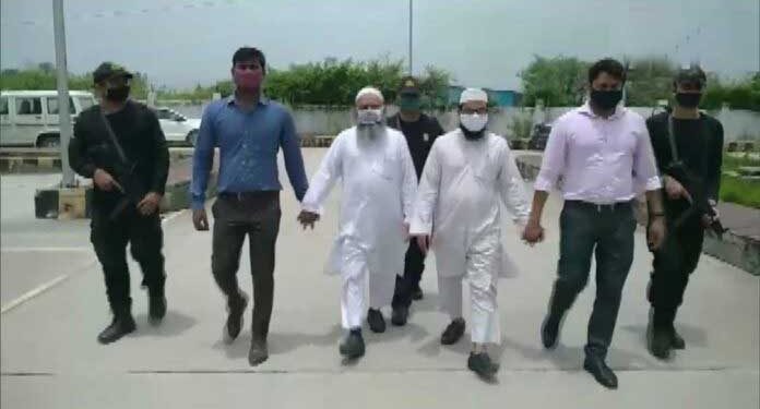 اب منی لانڈرنگ کاالزام ،عمر گوتم پر ای ڈی نے مقدمہ درج کیا، کئی ادارے نشانے پر