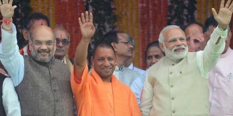 امت شاہ اور مودی کے لیے یوگی چیلنج بن گئے ہیں!