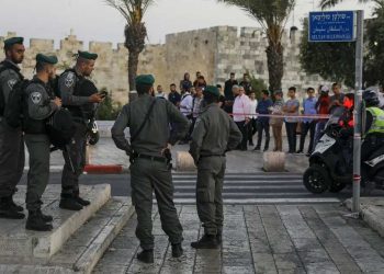 بیت المقدس : باب العامود کے نزدیک اسرائیلی فورسز کا فلسطینیوں پر دھاوا
