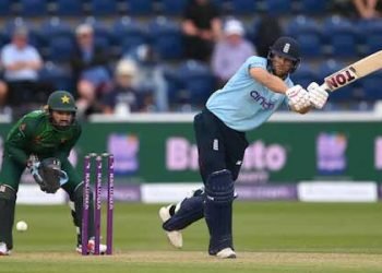 پہلا ون ڈے: ناتجربہ کار انگلینڈ کے ہاتھوں پاکستان کو 9 وکٹوں سے شکست