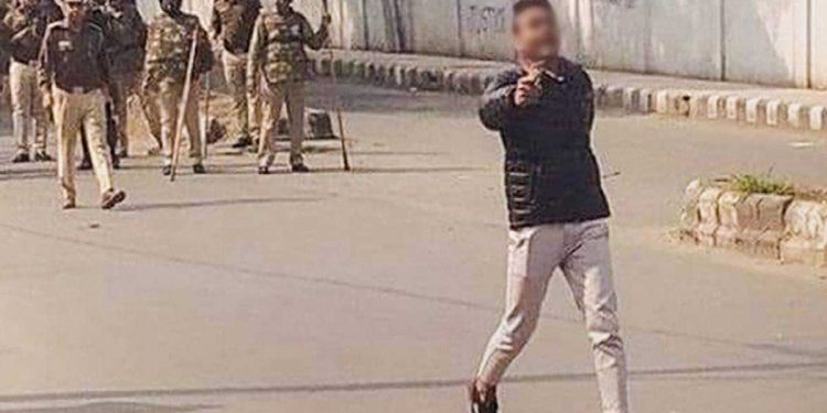 مسلمانوں کے خلاف اشتعال انگیز بیان دینے پر ’جامعہ شوٹر‘ گرفتار