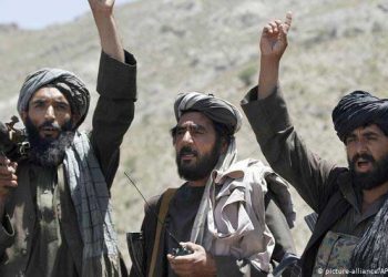 طالبان کی پیش قدمی، پورے افغانستان میں کرفیو