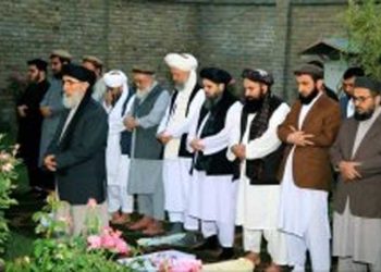 دشمن دوست بن گئے،طالبان لیڈروں نے گلبدین حکمت یار کی امامت میں نماز اداکی