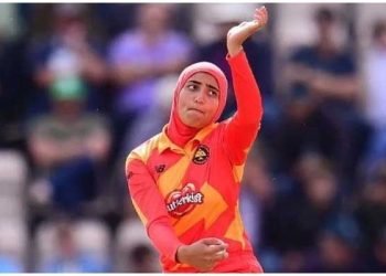 ابتہیٰ مقصود برطانیہ کی پہلی باحجاب کرکٹر