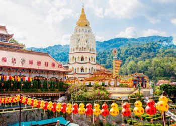 ملائیشیا میں حکومت مستعفی ، سیاسی بحران شدید تر