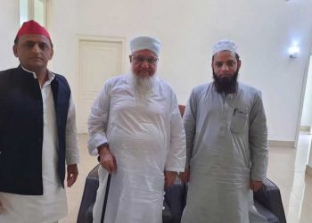 مولانا خلیل سجاد نعمانی کی اکھلیش سے ملاقات ،کچھ بات ہوئی