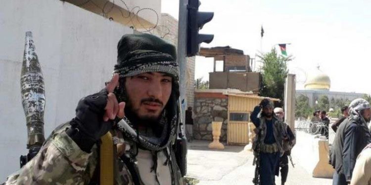 افغان حکومت اور فوج کی کمزوریاں جو طالبان کی پے در پے فتوحات کی وجہ بن رہی ہیں