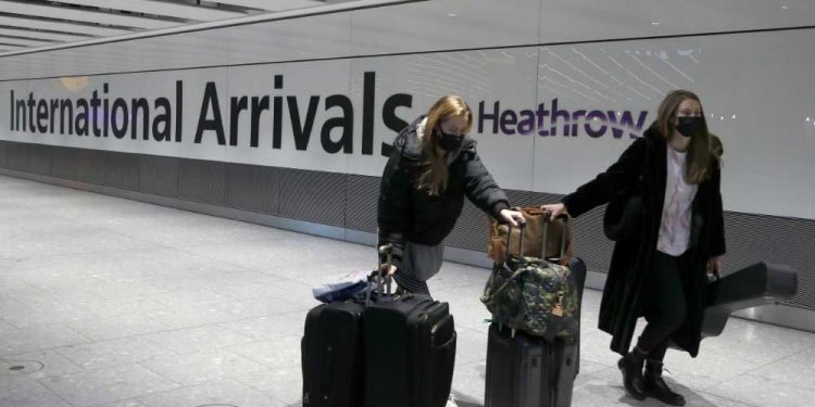 یو اے ای جانے کا راستہ صاف ،پروازوں پر لگی روک ہٹی