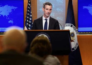 افغانستان میں ’سیاسی تصفیے‘ کیلئے امریکہ کا پاکستان، چین پر زور