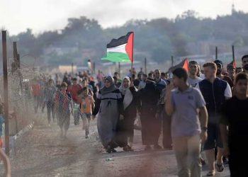 سیکڑوں فلسطینیوں نے اسرائیلی سرحد پر دوبارہ احتجاجی مظاہرہ شروع کیا